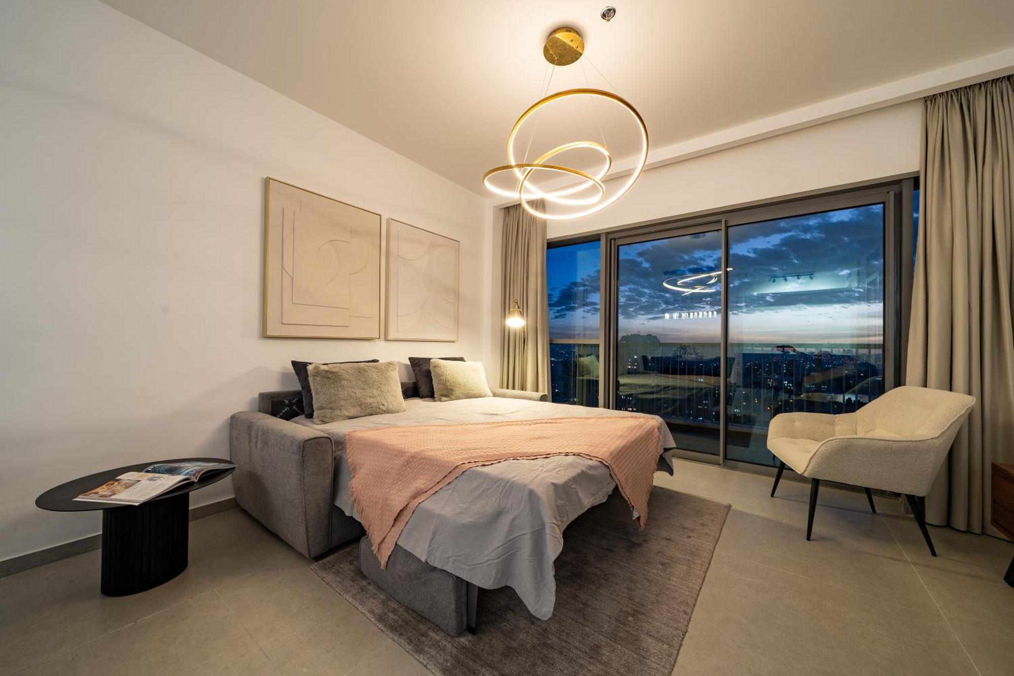 Appartamento Savion View Center